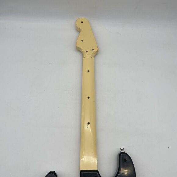 Harmonix Fender Stratocaster PS3 Wireless Guitar Controller (822151) No Dongle - Picture 7 of 8